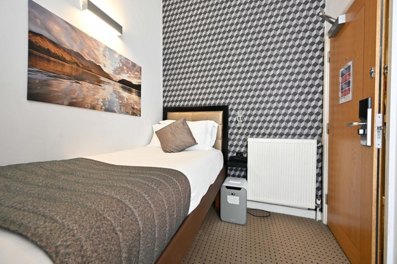 Single Room,1414162700:JPEG