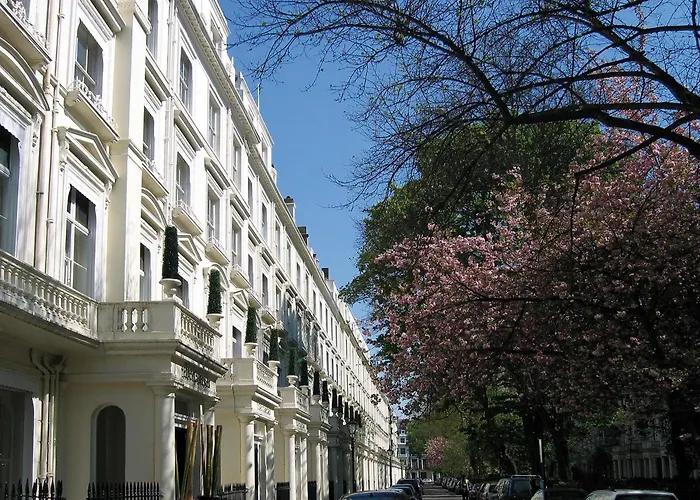 The Caesar Hotel Londra